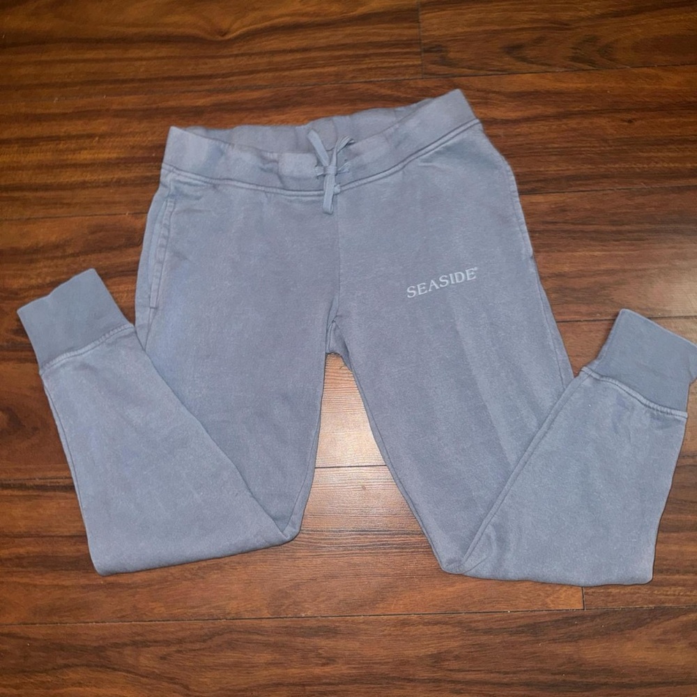Gray Tapered Jogger Sweatpants with Elastic Waistband